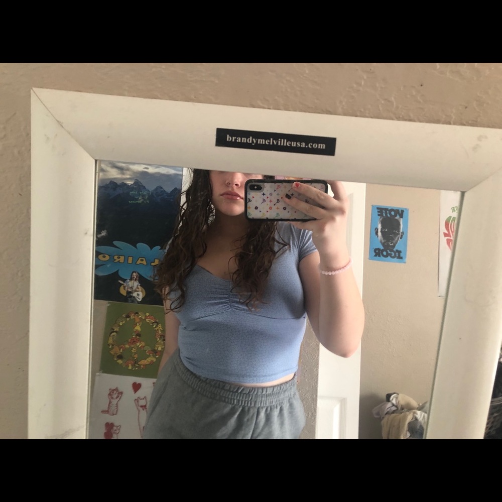 Brandy Melville Gina top